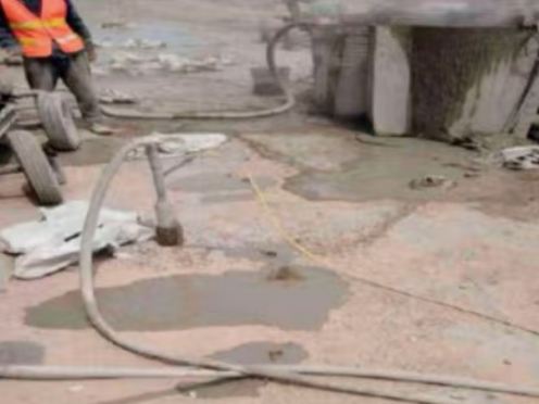 东海水泥混凝土路面板底注浆技术 路面脱空注浆整治方案